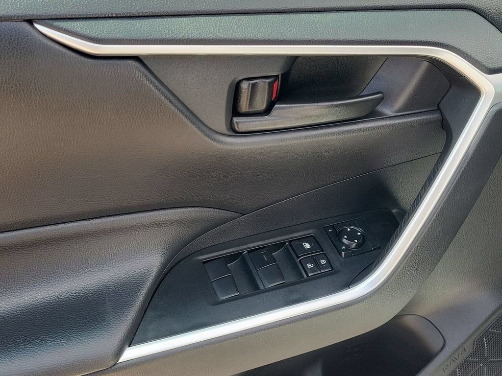 Certified 2024 Toyota RAV4 LE AWD/4WD image 20