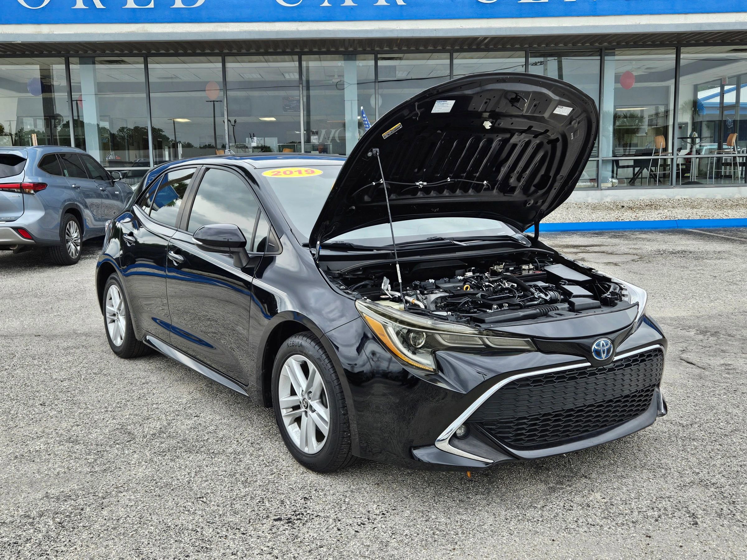 Used 2019 Toyota Corolla SE FWD image 19