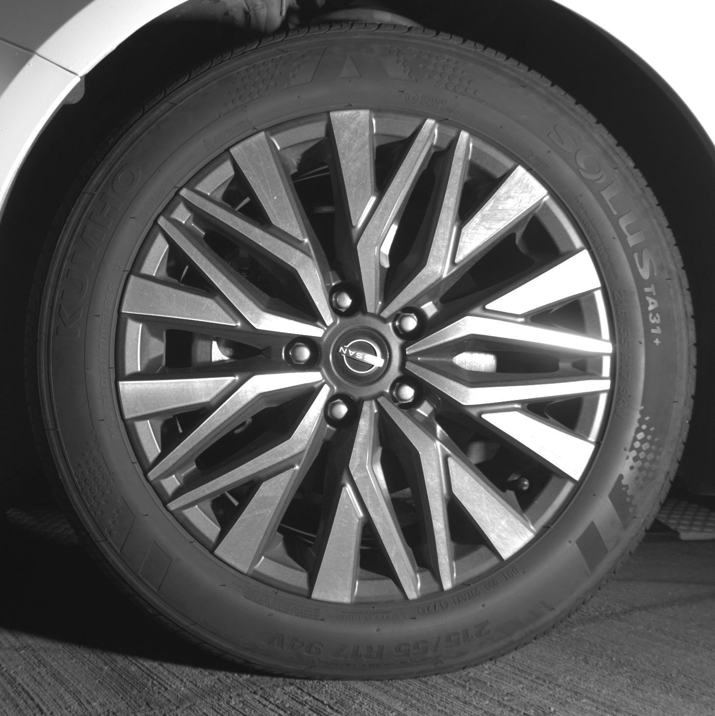 Used 2025 Nissan Altima 2.5 SV FWD image 12
