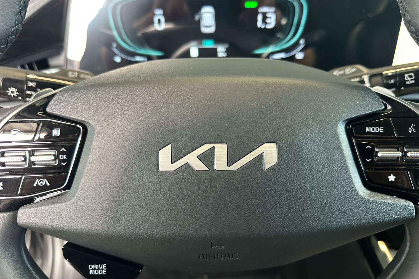 New 2026 Kia Niro EX FWD image 24