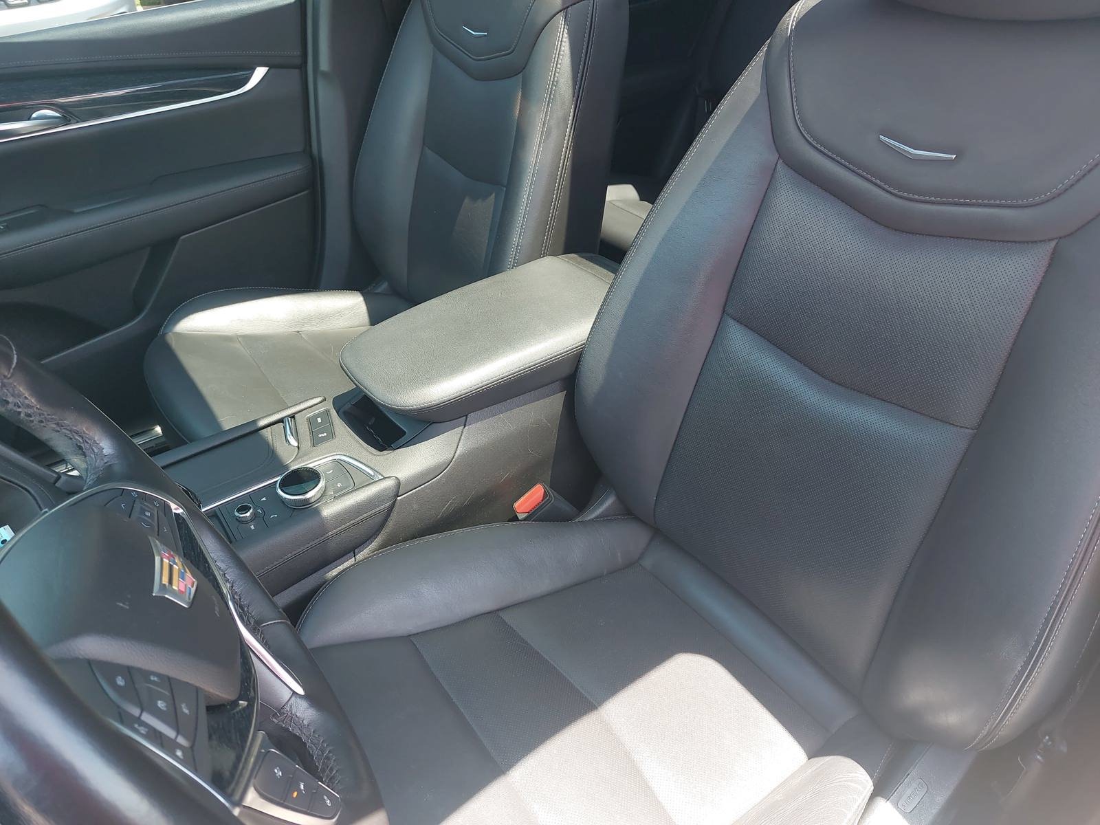 Used 2023 Cadillac XT5 Premium Luxury FWD image 17