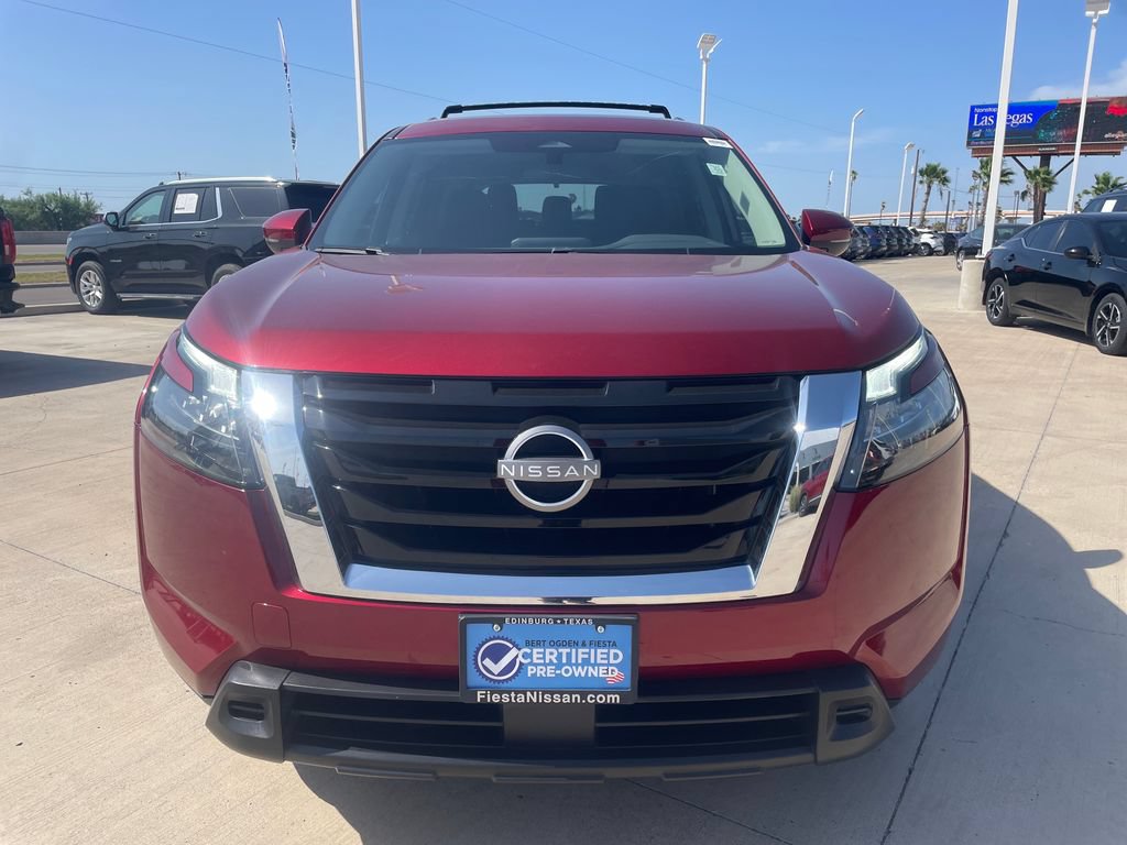 Certified 2025 Nissan Pathfinder SV w/ SV Premium Package FWD image 8