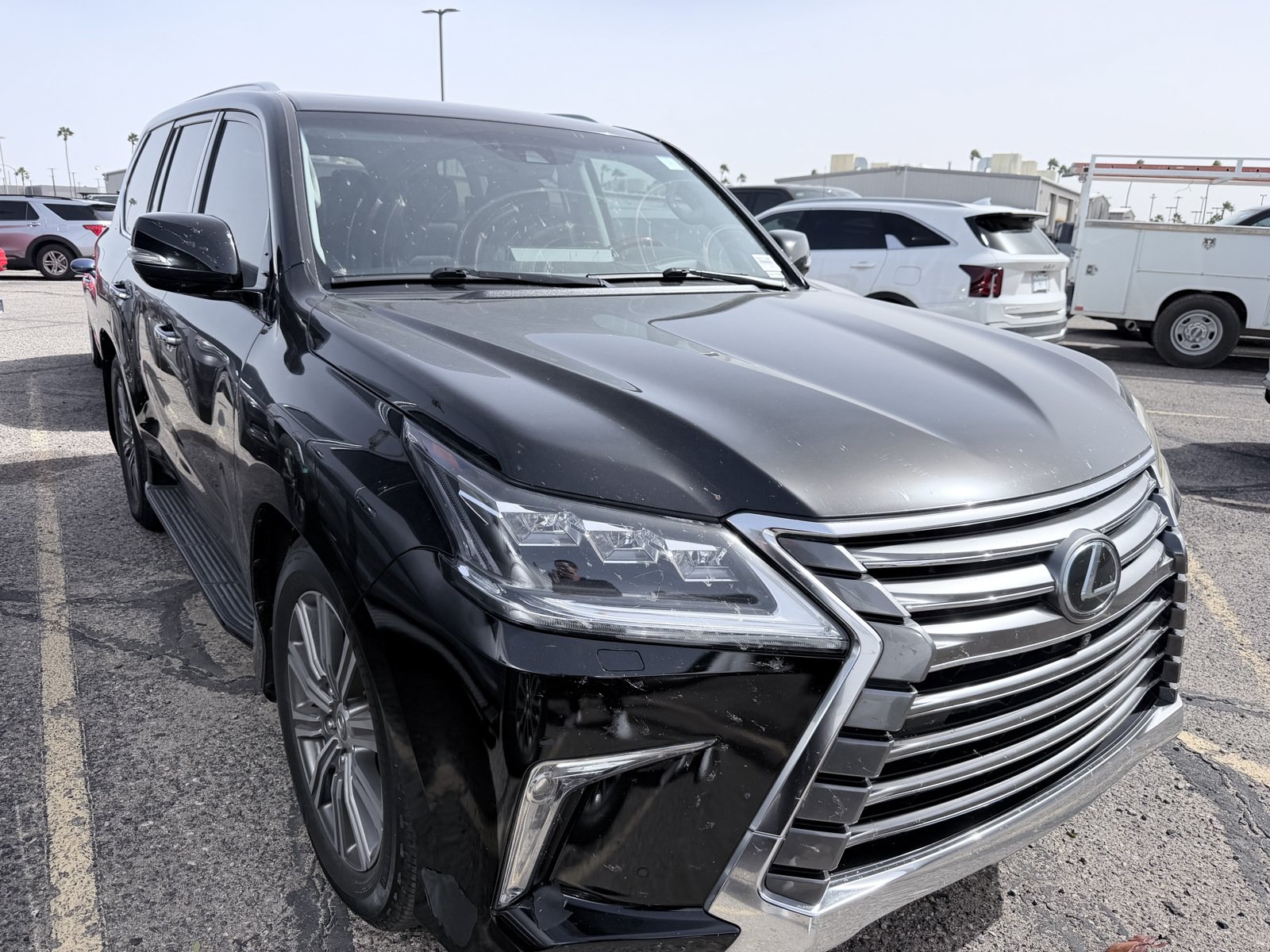 Used 2017 Lexus LX 570 4WD w/ Luxury Package image 5