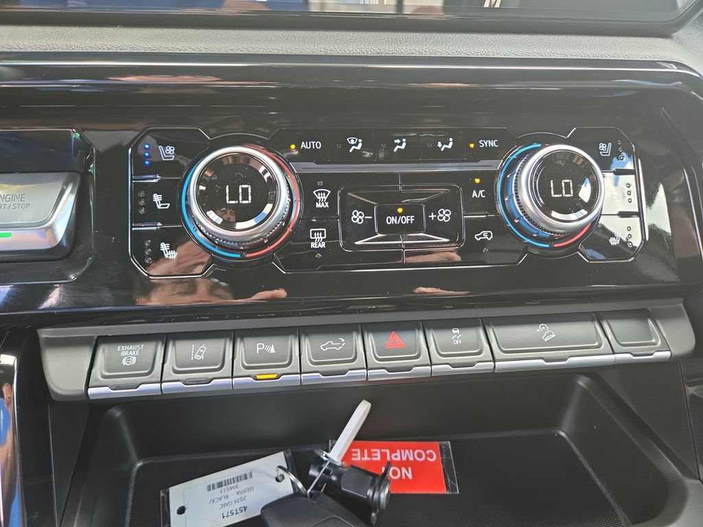 New 2026 GMC Sierra 2500 AT4 w/ AT4 Premium Plus Package AWD/4WD image 24