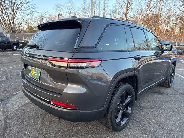 Certified 2023 Jeep Grand Cherokee Altitude image 15