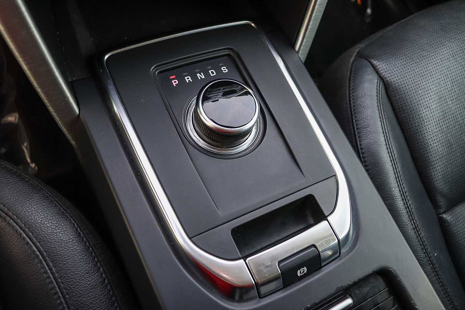 Used 2018 Land Rover Discovery Sport HSE image 20