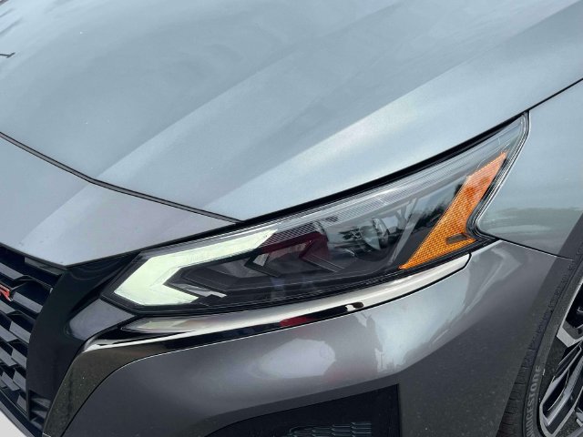 Certified 2023 Nissan Altima 2.5 SR AWD/4WD image 9