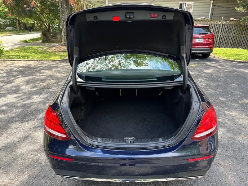 Used 2017 Mercedes-Benz E 300 4MATIC image 36