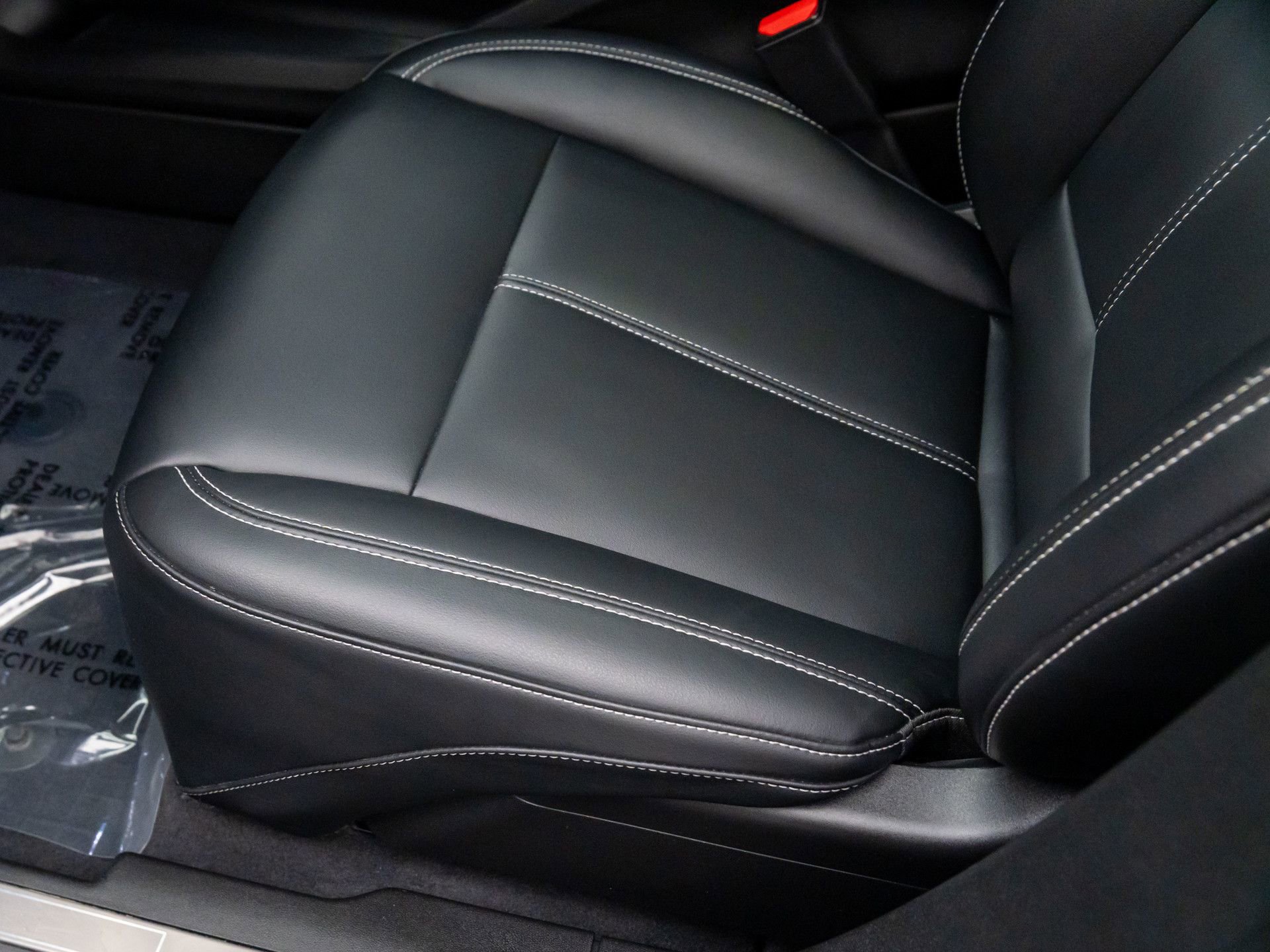 Certified 2024 Cadillac Lyriq Tech w/ Driver Assist Package image 20