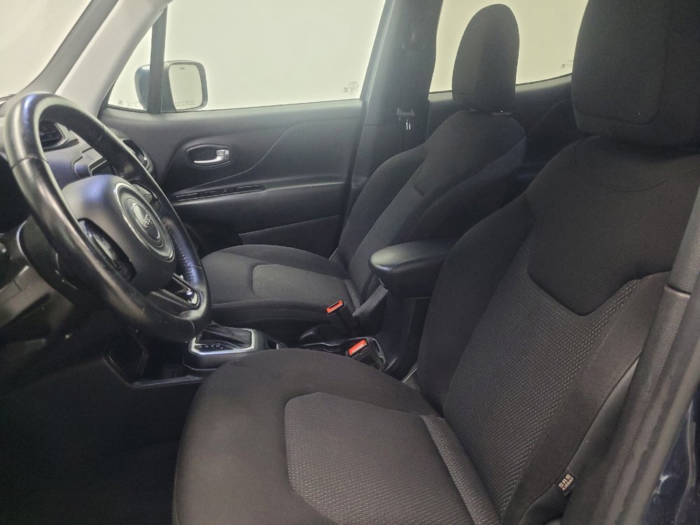Used 2020 Jeep Renegade Altitude FWD image 17