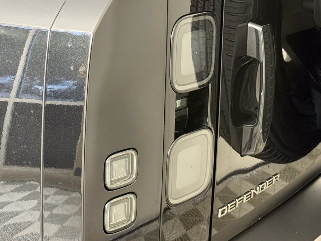 New 2026 Land Rover Defender 110 S AWD/4WD image 10