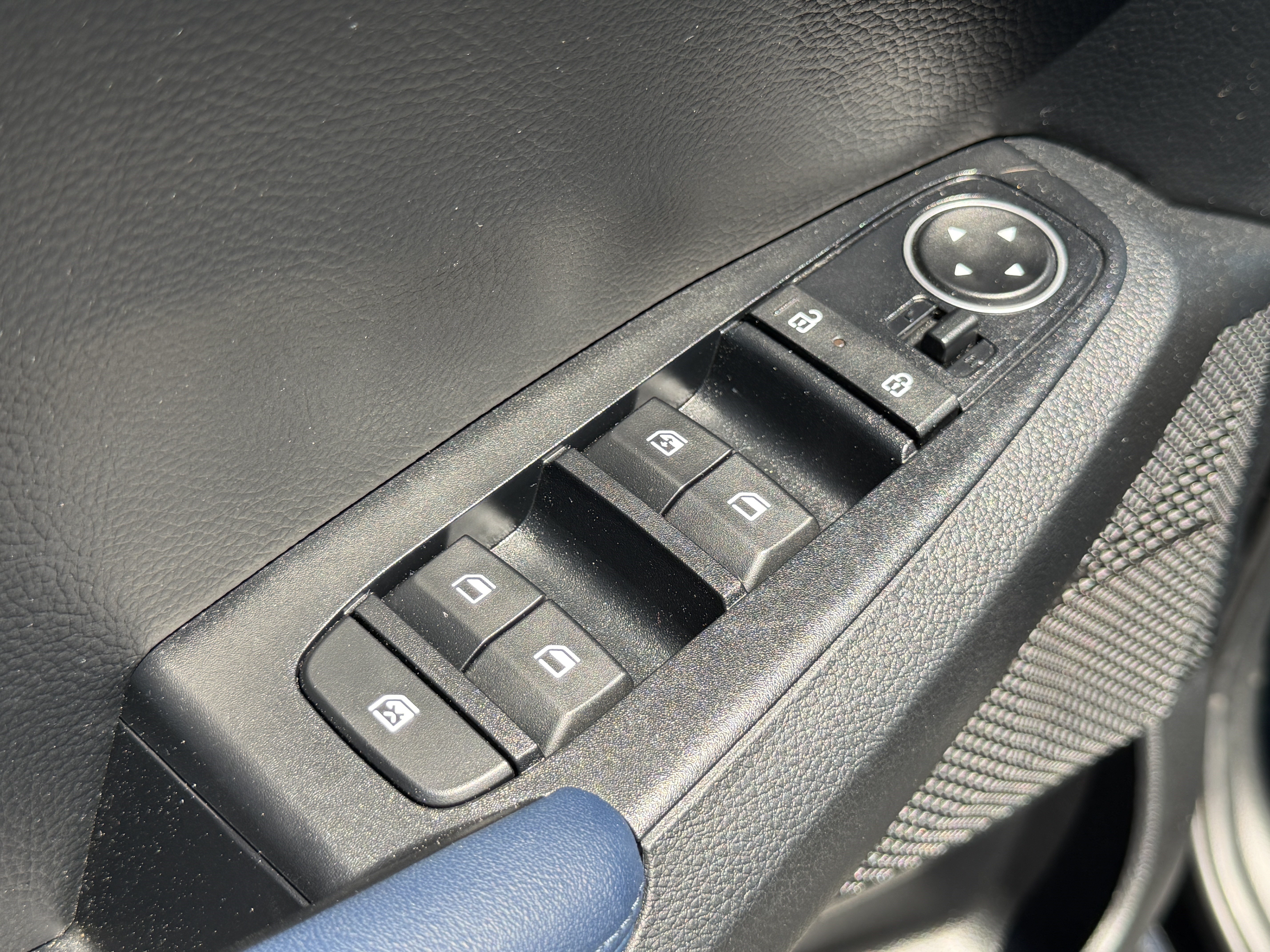 Certified 2025 Kia Seltos S AWD/4WD image 14
