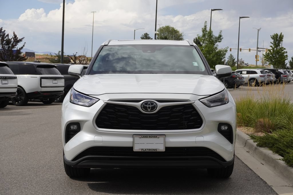 Used 2026 Toyota Highlander Limited AWD/4WD image 5