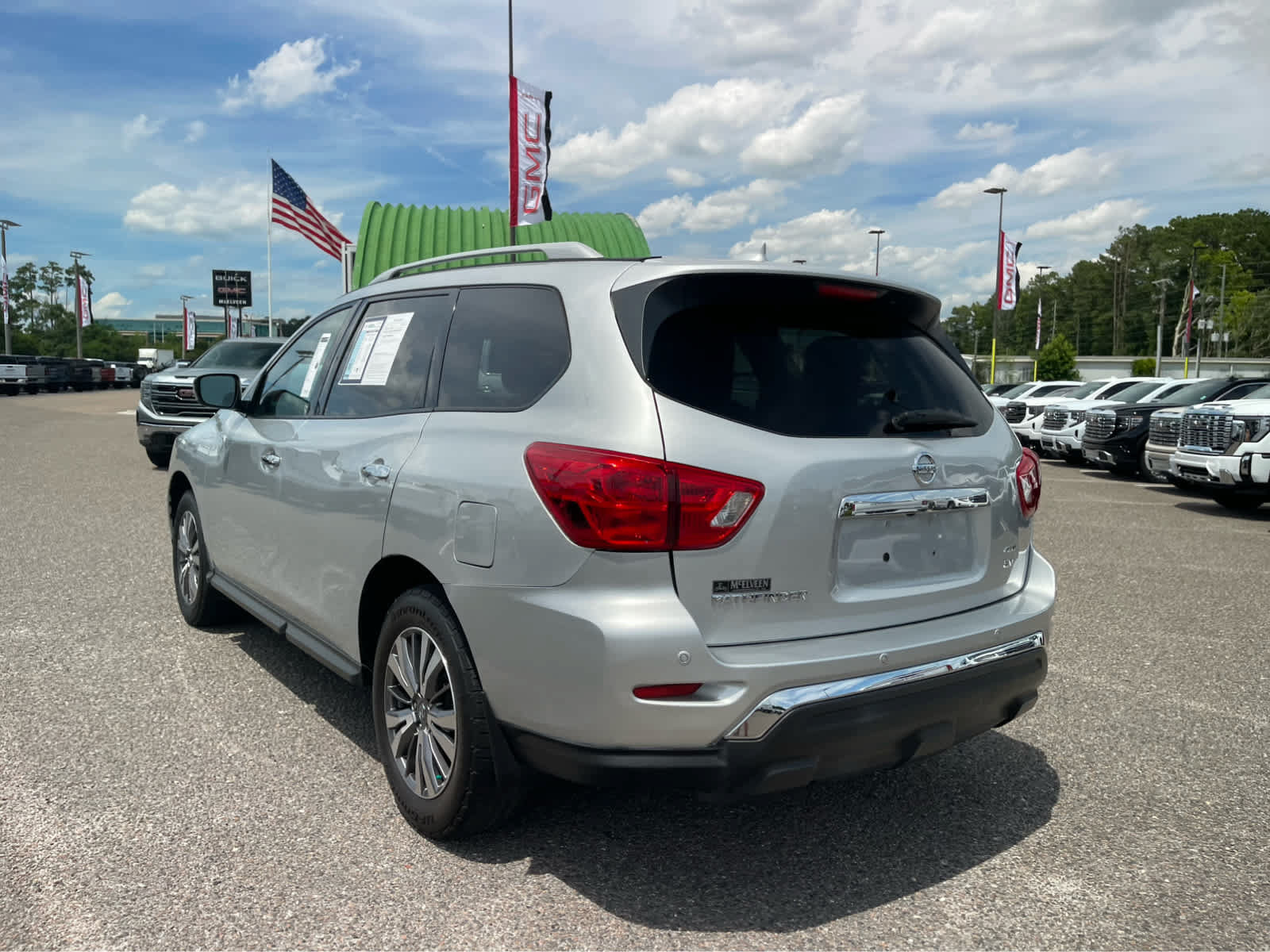 Used 2019 Nissan Pathfinder SV AWD/4WD image 7