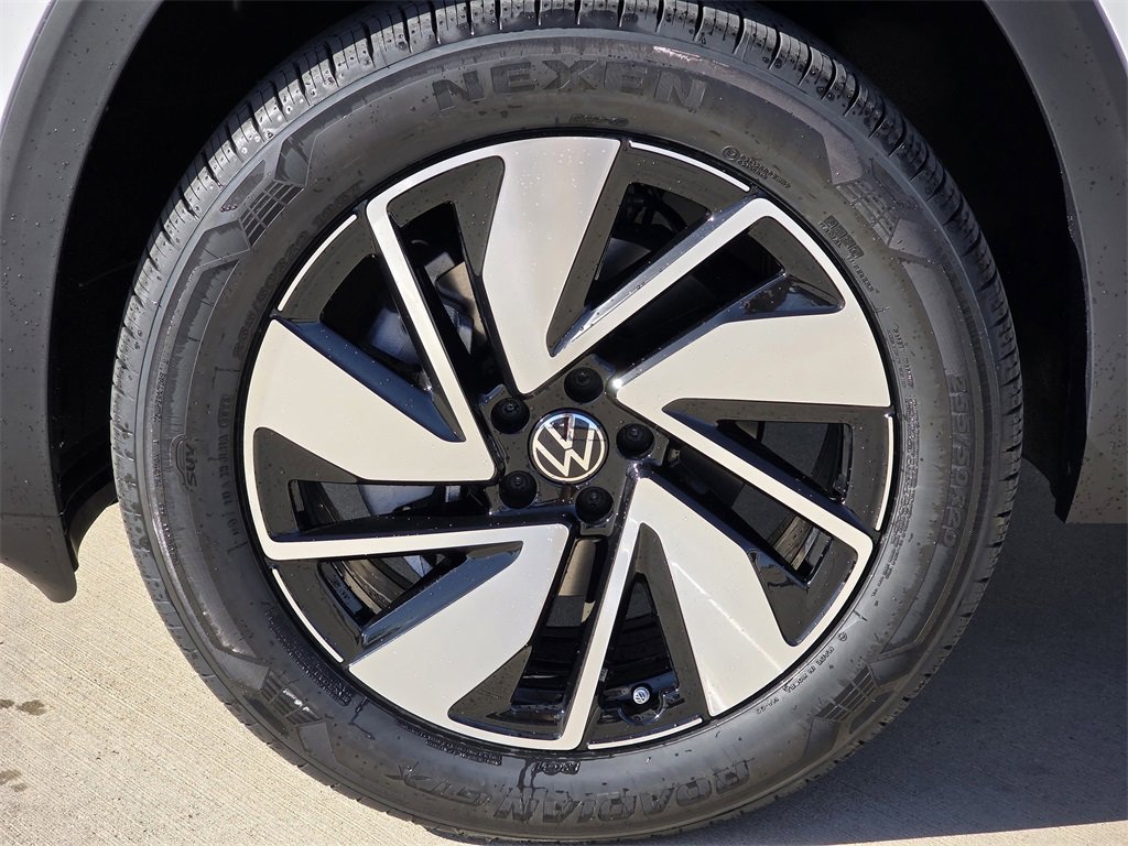 New 2026 Volkswagen Atlas SE image 8