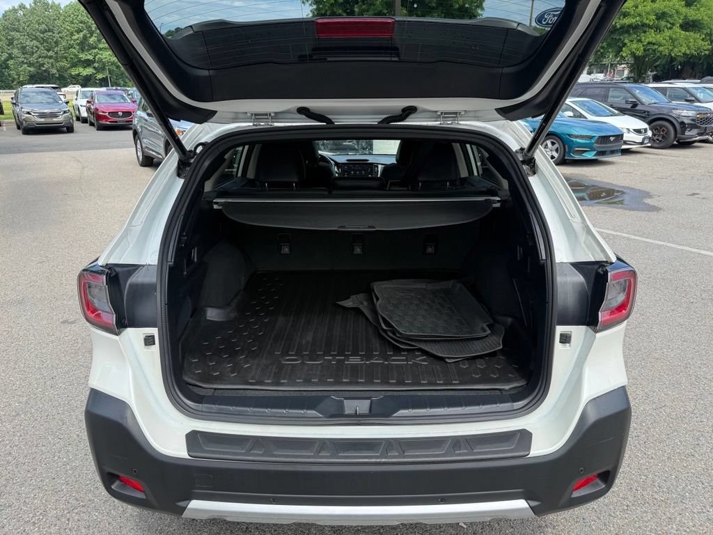 Used 2023 Subaru Outback Limited AWD/4WD image 27