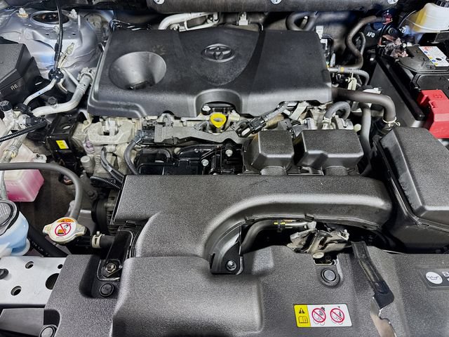 Certified 2022 Toyota RAV4 XLE Premium AWD/4WD image 32