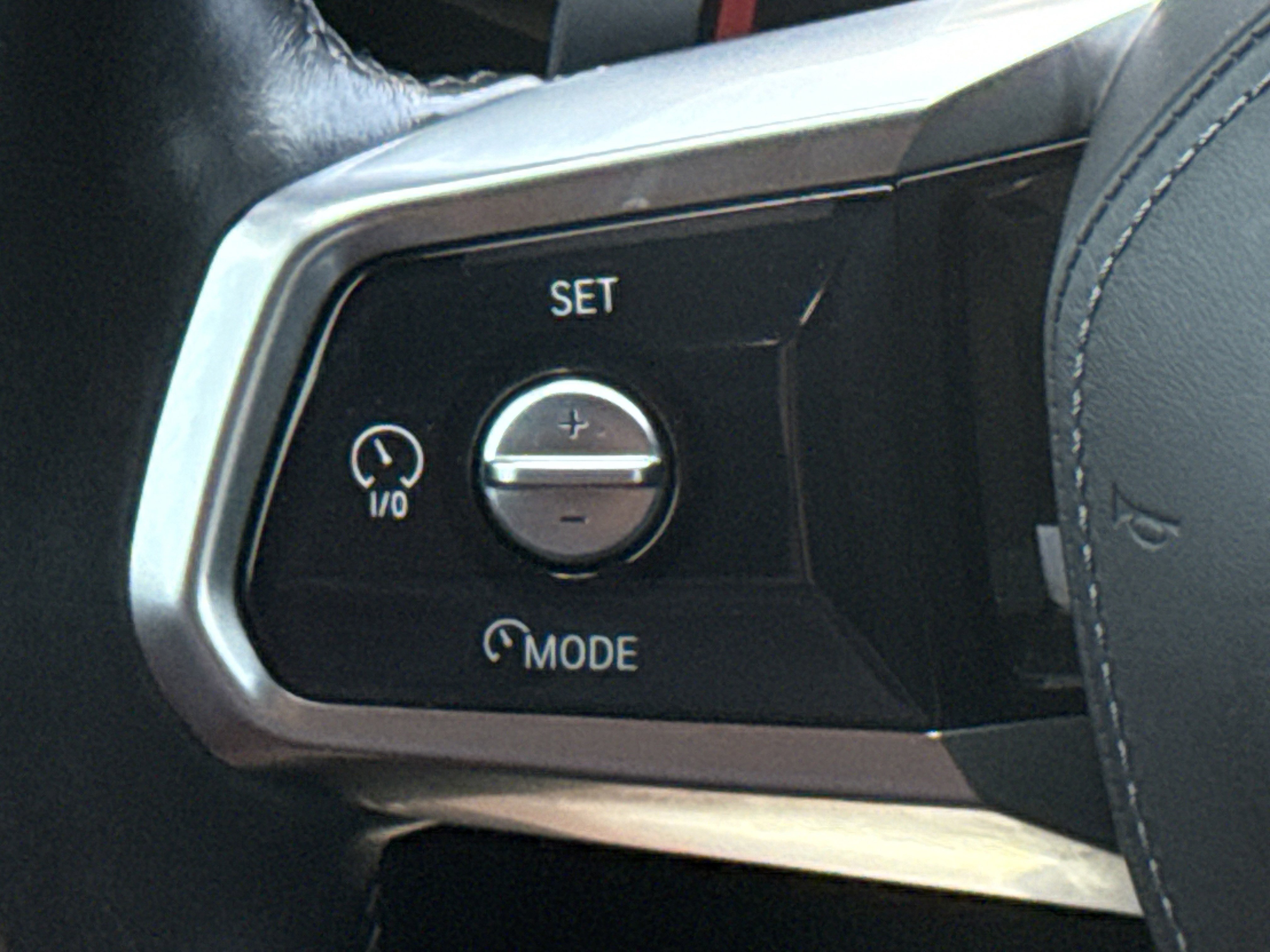 Used 2023 BMW 740i RWD image 18