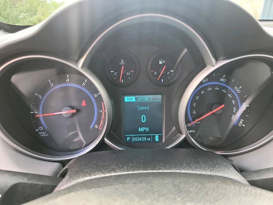Used 2016 Chevrolet Cruze LS FWD image 27