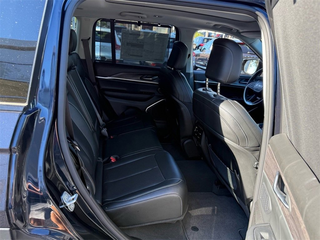 Used 2024 Jeep Grand Cherokee Limited 4xe w/ Luxury Tech Group II image 18