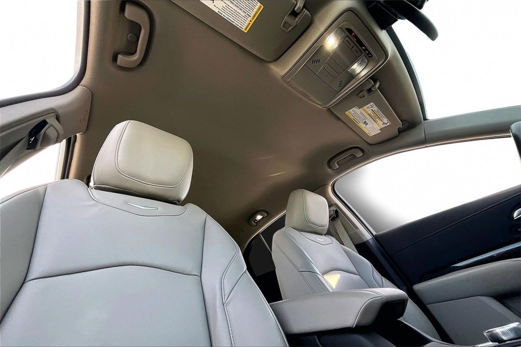 Used 2023 Cadillac XT4 Premium Luxury w/ Cold Weather Package image 17