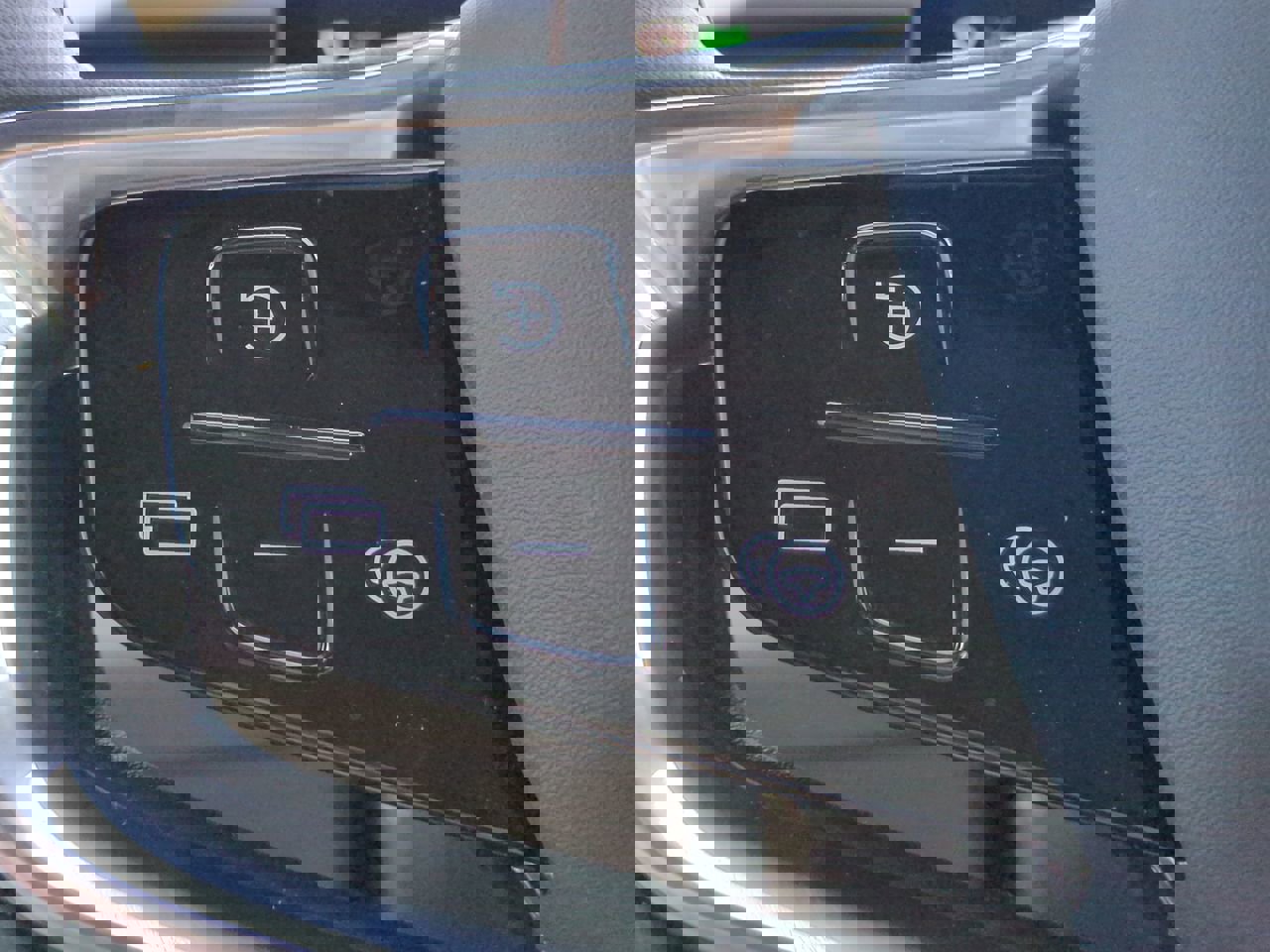 New 2025 Volvo EX90 Ultra image 25