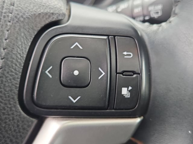 Used 2016 Toyota Highlander Limited AWD/4WD image 27