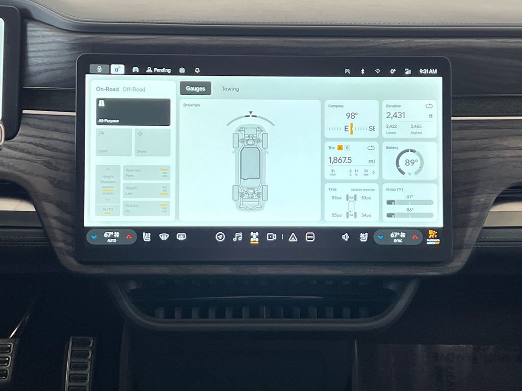 Used 2023 Rivian R1T Adventure image 21