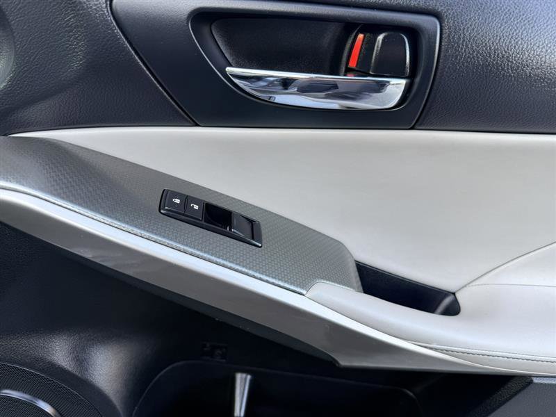 Used 2016 Lexus IS 200t w/ F Sport Package RWD image 16