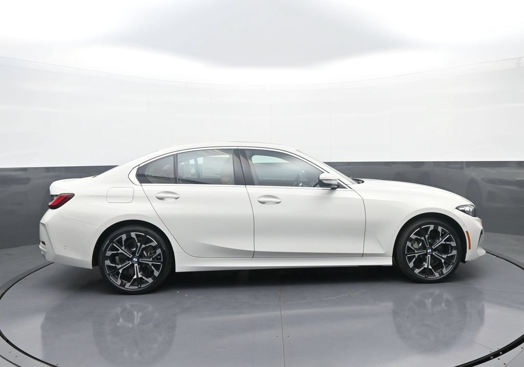 New 2026 BMW 330i xDrive Sedan w/ Convenience Package AWD/4WD image 8