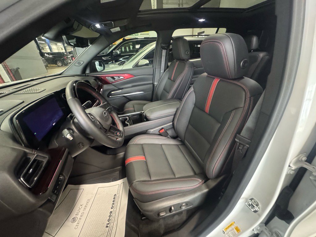Used 2024 Chevrolet Traverse RS w/ LPO, Floor Liner Package image 21