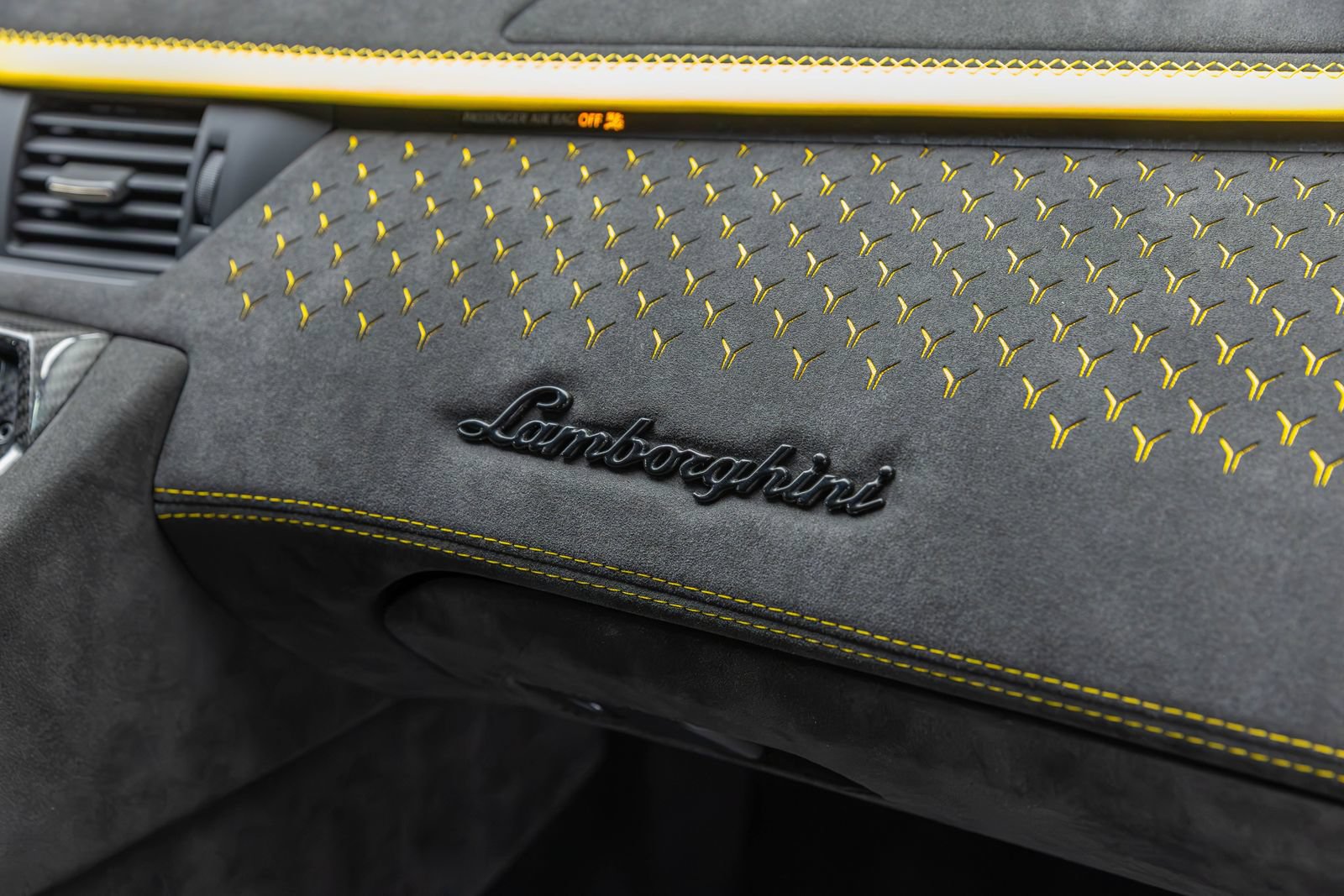 Used 2022 Lamborghini Aventador LP 780-4 Ultimae AWD/4WD image 7