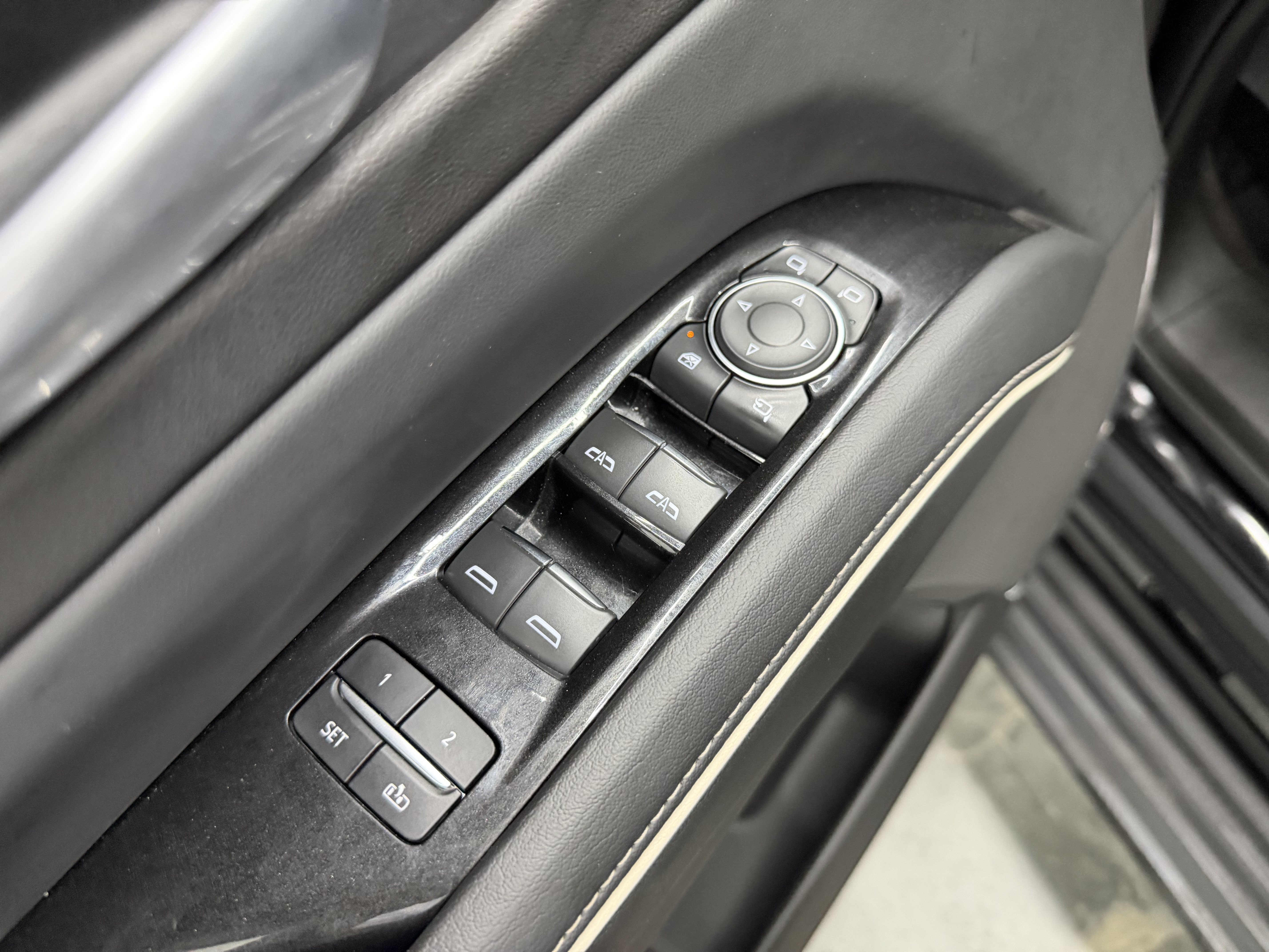 Used 2022 Cadillac Escalade ESV Sport w/ Touring Package AWD/4WD image 14