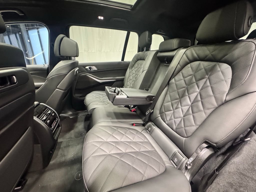 Used 2026 BMW X7 xDrive40i w/ M Sport Package AWD/4WD image 20