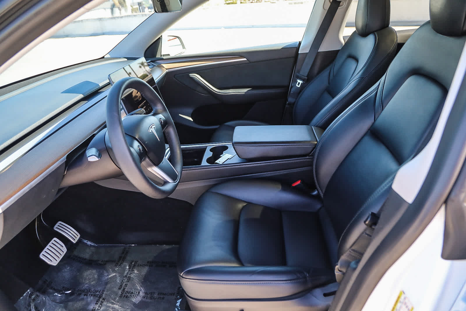 Used 2023 Tesla Model Y Performance AWD/4WD image 16