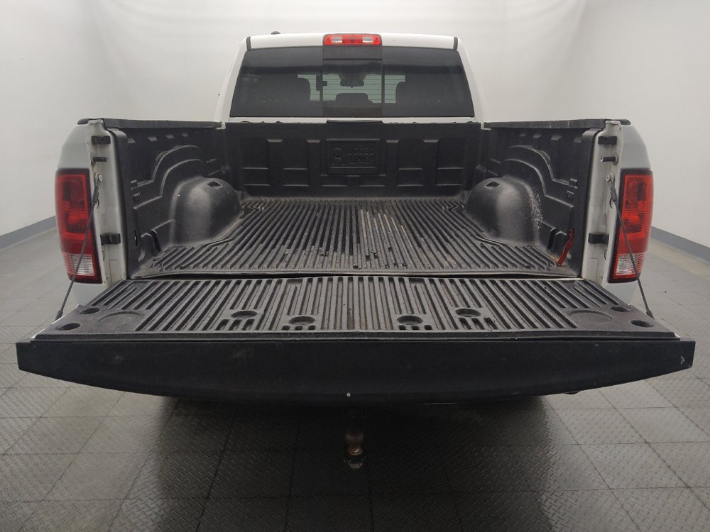 Used 2020 RAM 1500 Classic SLT AWD/4WD image 29