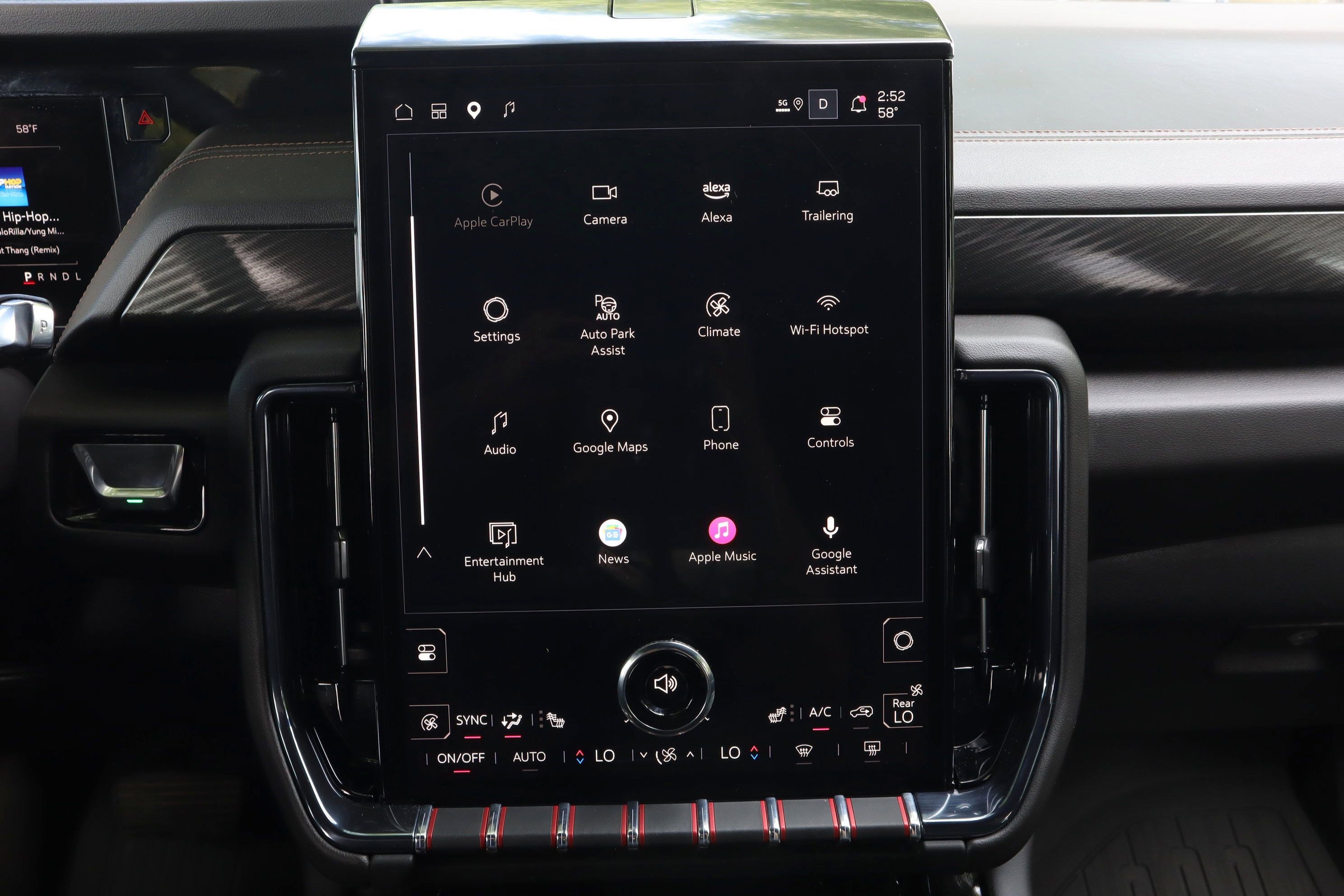 Used 2025 GMC Yukon AT4 w/ AT4 Premium Plus Package AWD/4WD image 15