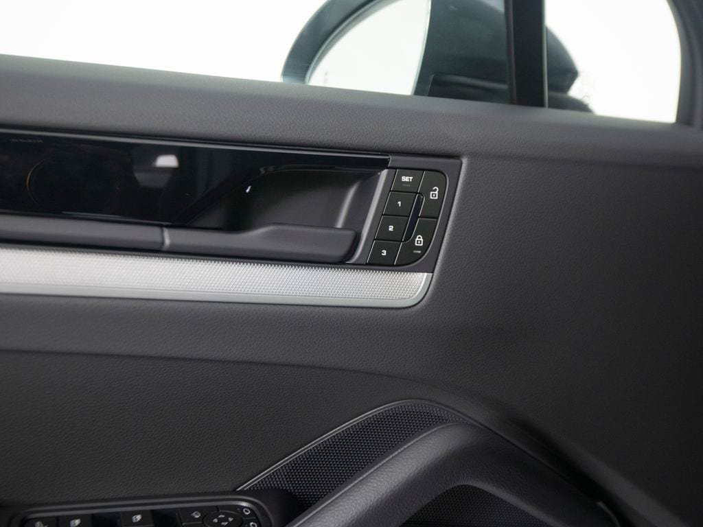 New 2026 Porsche Cayenne AWD/4WD image 22