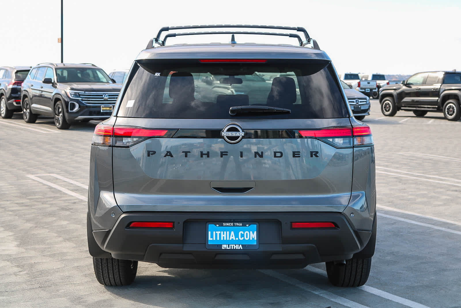 New 2025 Nissan Pathfinder SV w/ Black Appearance Package FWD image 7
