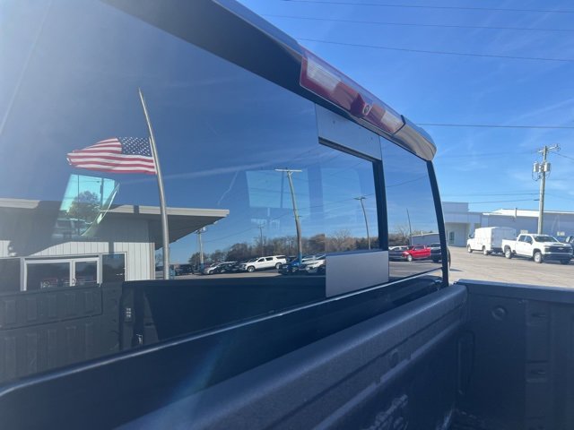 Used 2024 GMC Sierra 2500 AT4 w/ AT4 Preferred Package image 13