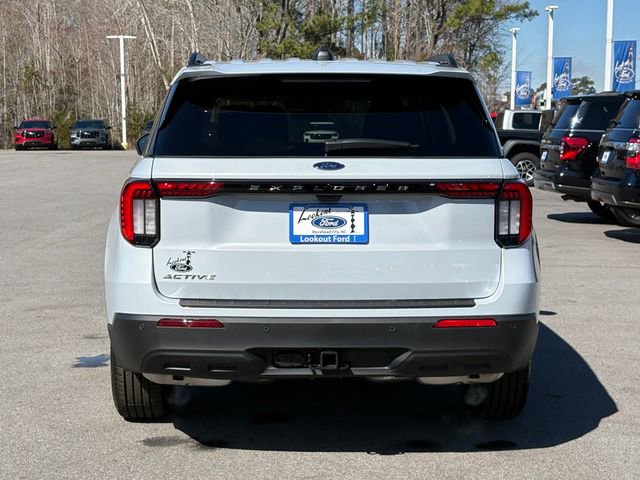 New 2026 Ford Explorer Active RWD image 4