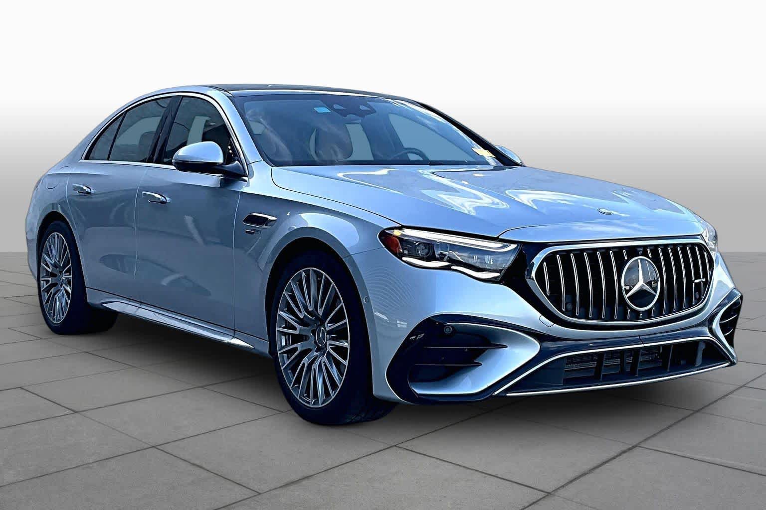 Used 2025 Mercedes-Benz E 53 AMG e 4MATIC Sedan image 3