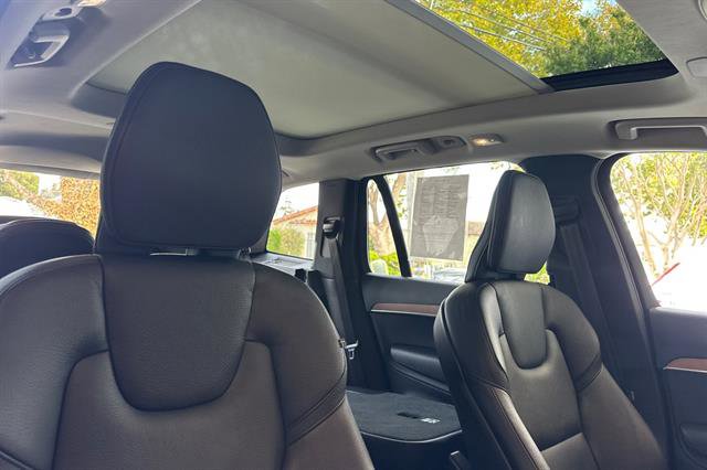 Certified 2023 Volvo XC90 T8 Plus image 18