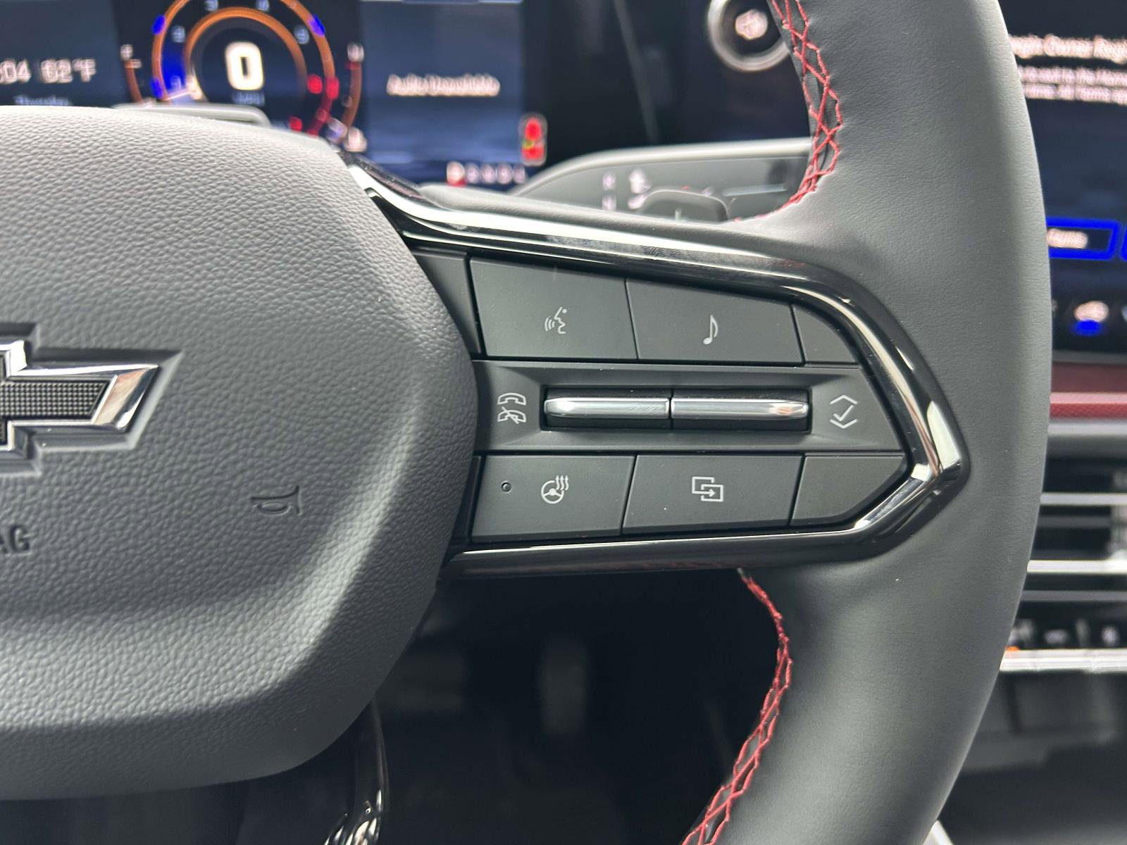 New 2026 Chevrolet Traverse RS image 23