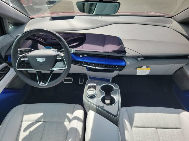 New 2027 Cadillac Optiq Premium Luxury w/ LPO, Floor Liner Package AWD/4WD image 8