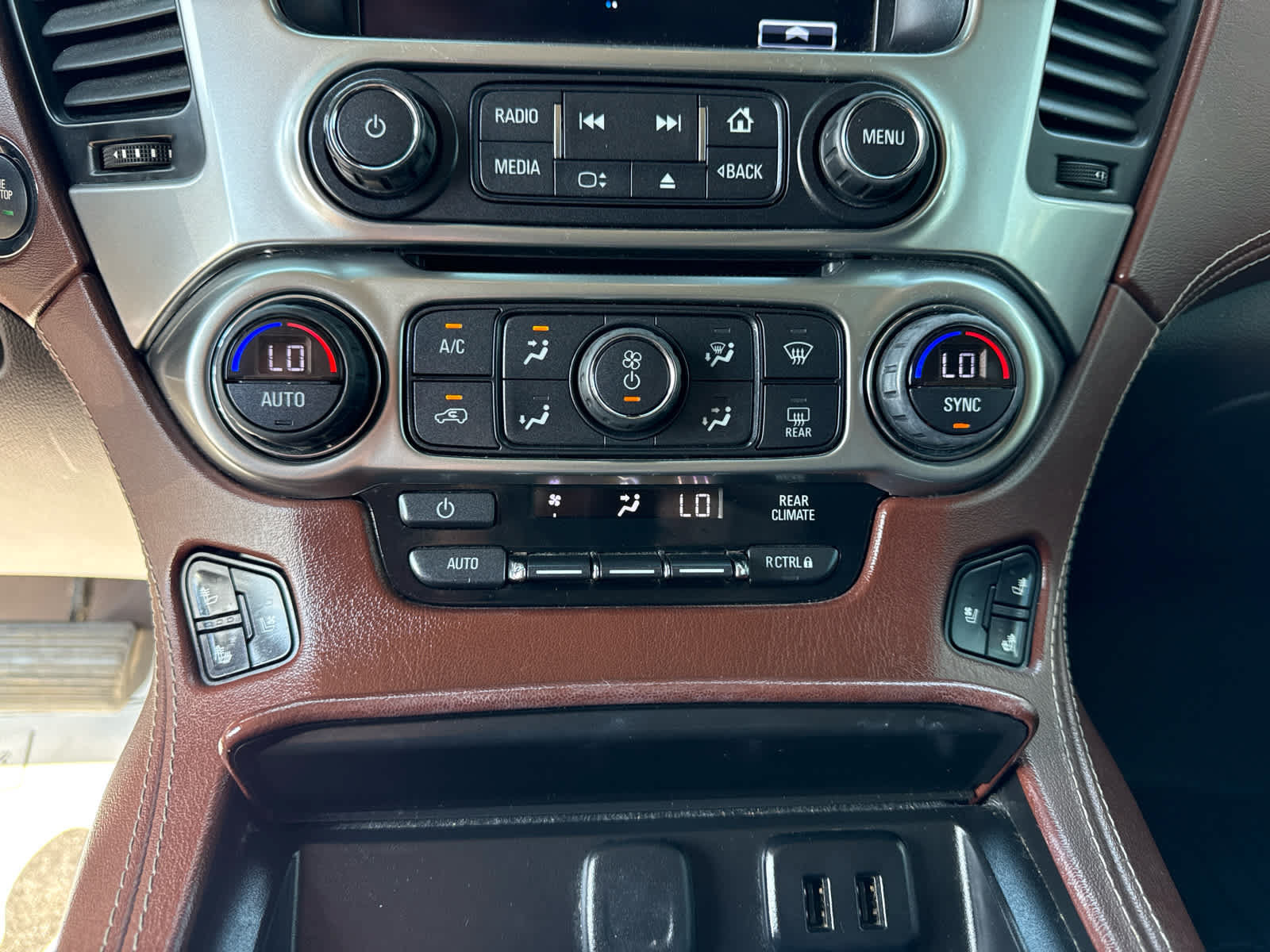 Used 2017 Chevrolet Tahoe Premier AWD/4WD image 19