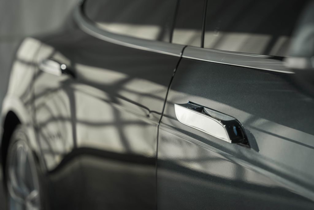 Used 2013 Tesla Model S image 10