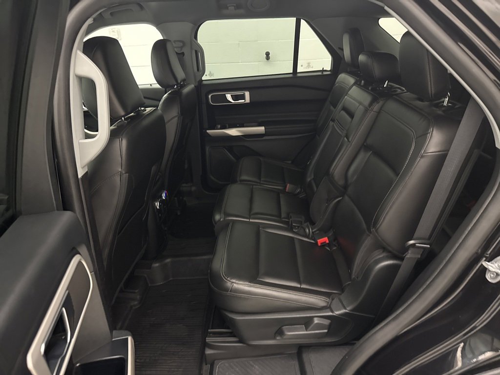 Used 2022 Ford Explorer XLT image 41