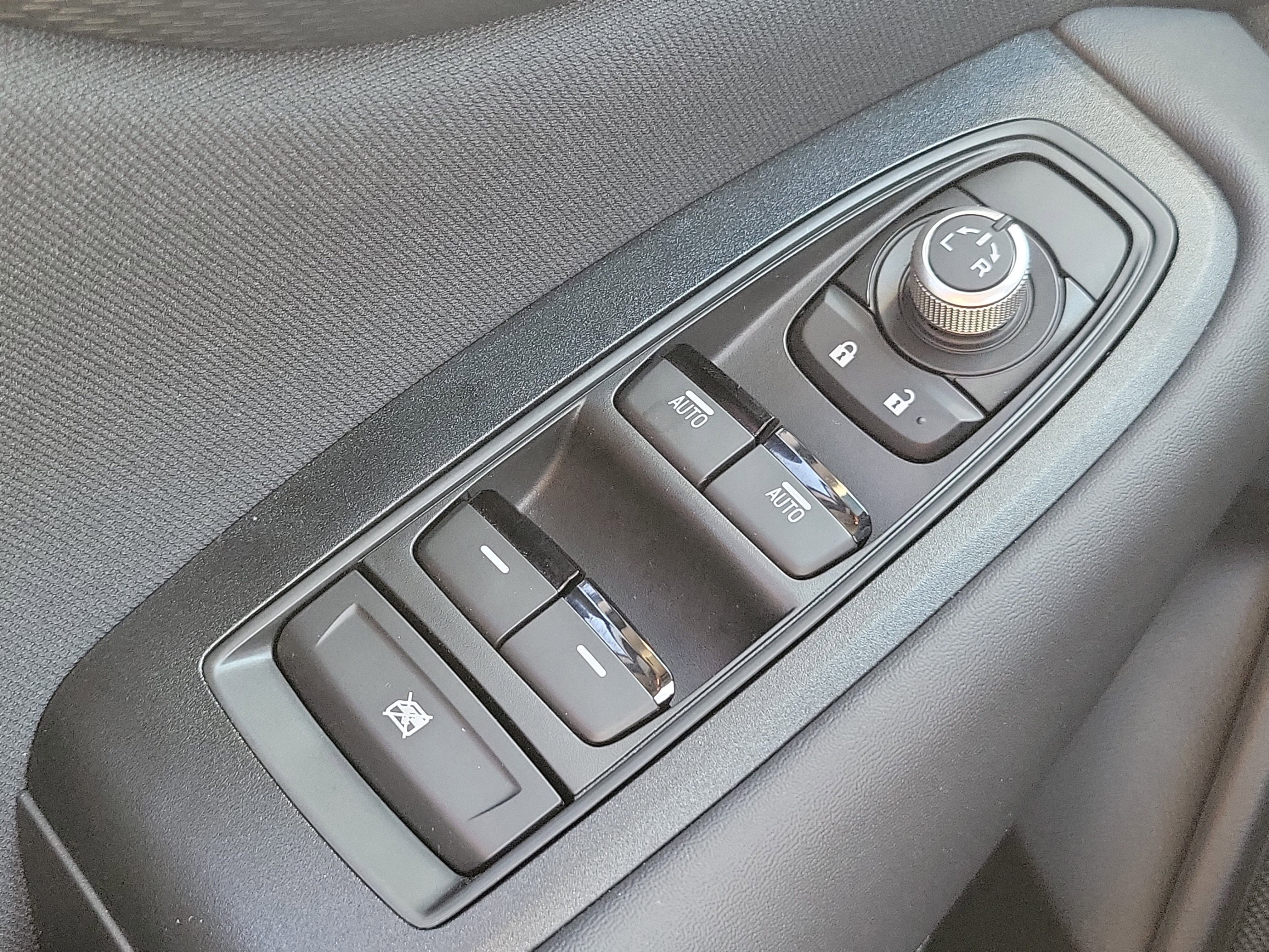 Certified 2025 Subaru Outback Premium image 25