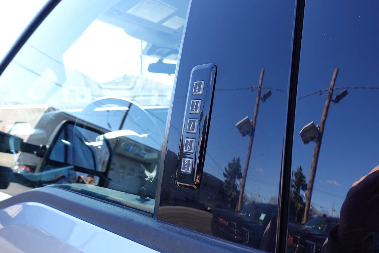 Used 2024 Ford F250 XLT image 10